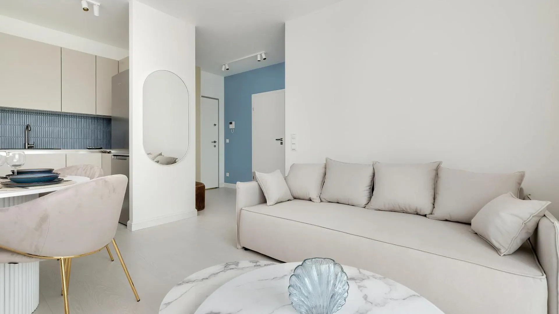 Modern Apartment Popieluszki 2C With Parking In The Center Of Gdansk