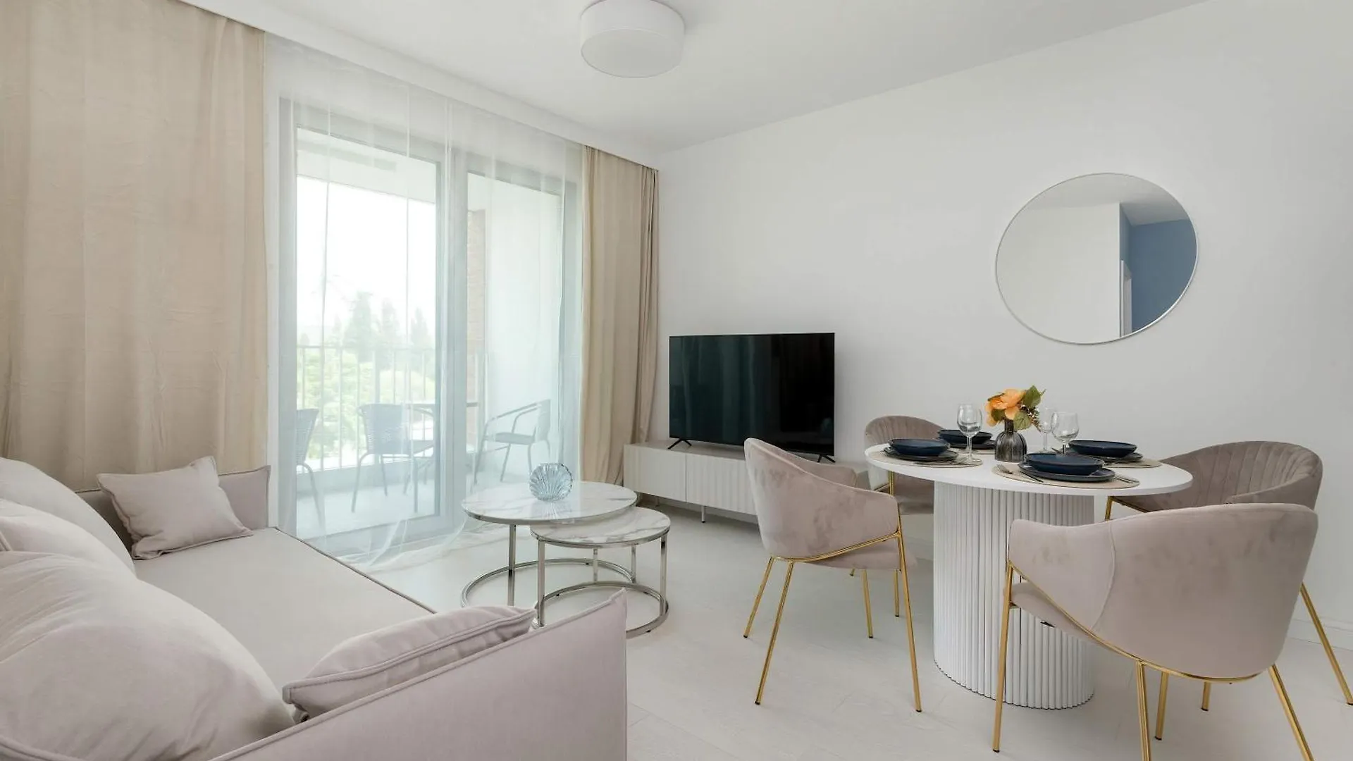 Modern Apartment Popieluszki 2C With Parking In The Center Of Gdansk By Noclegi Renters location