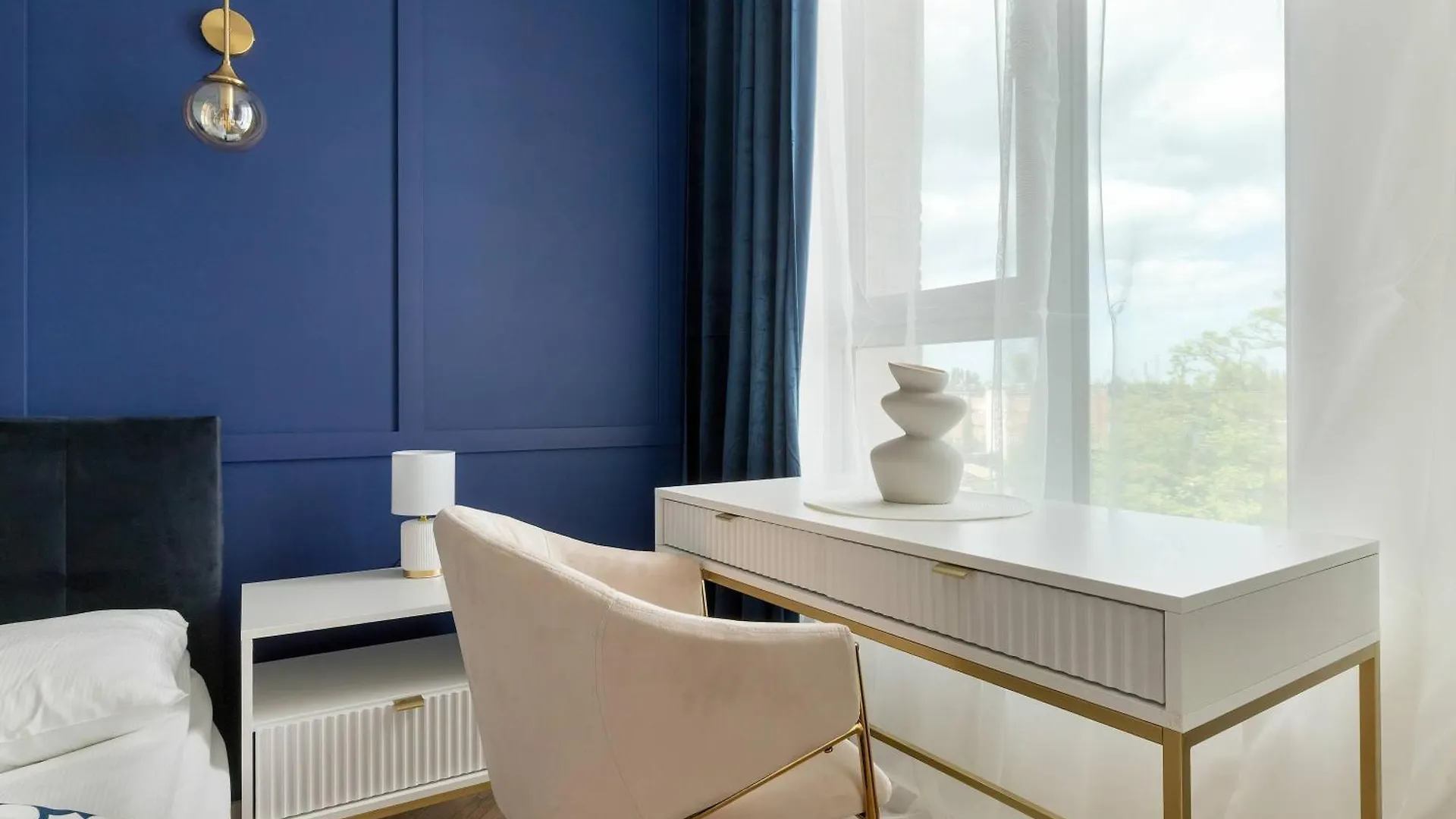 Modern Apartment Popieluszki 2C With Parking In The Center Of Gdansk